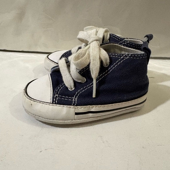 Baby chuck Taylor  Navy and White Sneakers bay size 3 - Picture 5 of 10